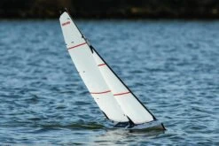 Joysway DragonForce 65 V6 655mm (25.7") Racing Sailboat - PNP