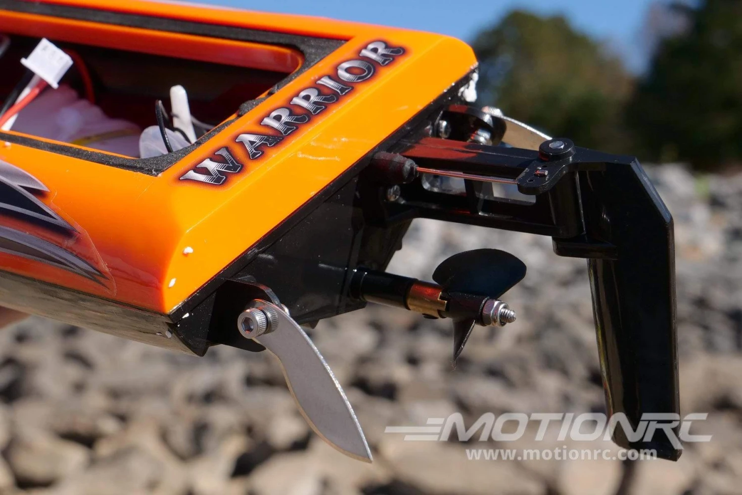 Bancroft Warrior V3 Brushed 360mm (14.2") Offshore Deep V Racer - RTR 9 Bancroft Warrior V3 Brushed 360mm (14.2") Offshore Deep V Racer - RTR - Image 7