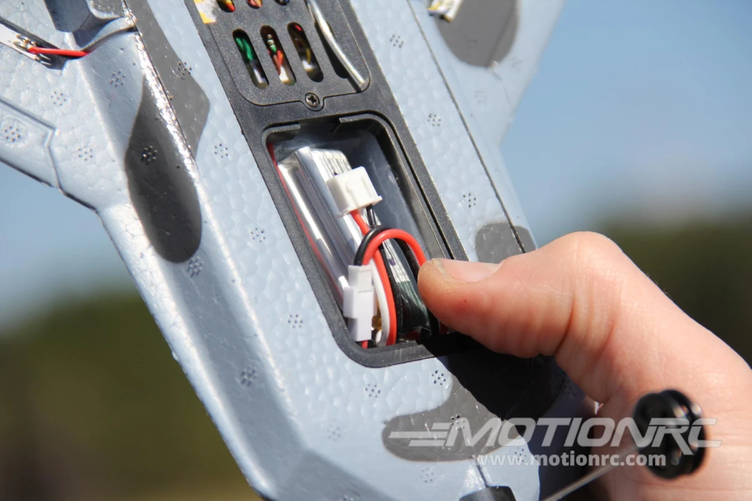 XK A180 F-22 With Gyro 320mm (12.5") Wingspan - RTF 8 XK A180 F-22 With Gyro 320mm (12.5") Wingspan - RTF - Image 6